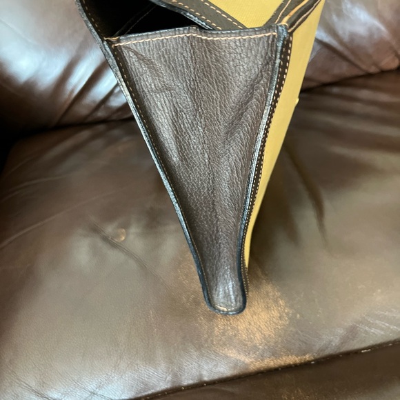 Vintage Gucci tan portfolio clutch - Picture 4 of 6